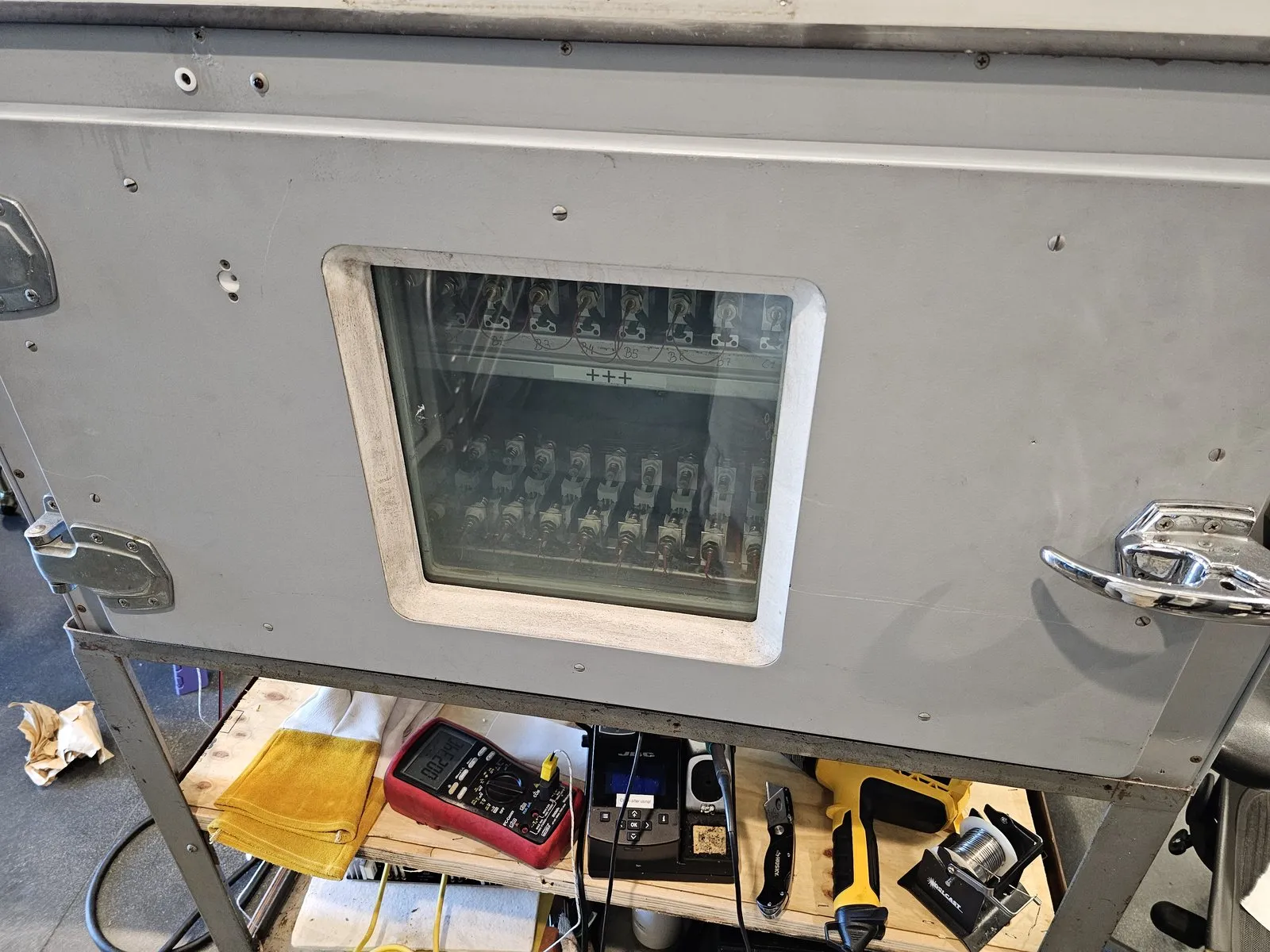 Chamber in use with cells loaded