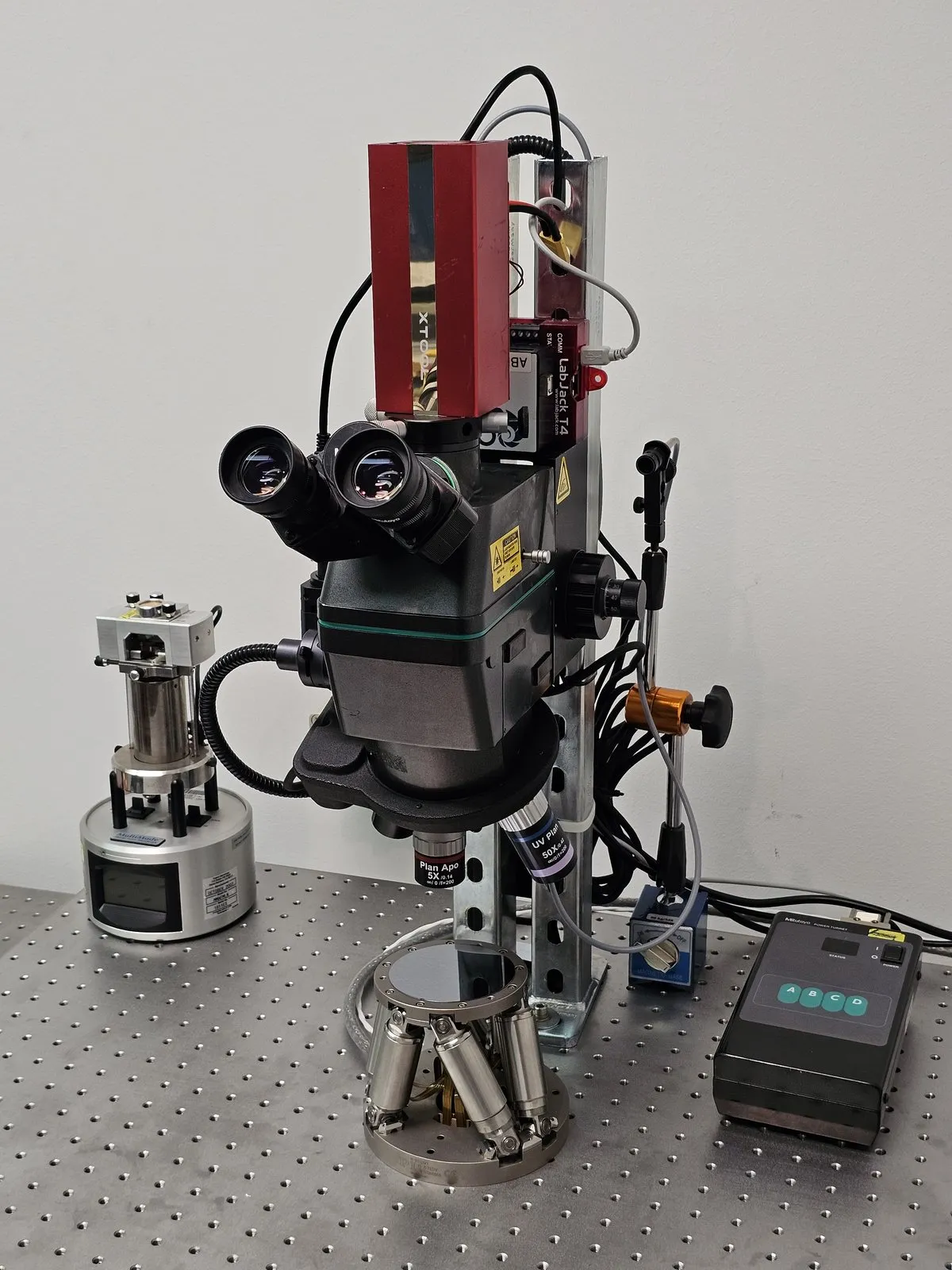 Mitutoyo FS70L4 microscope body, right side view