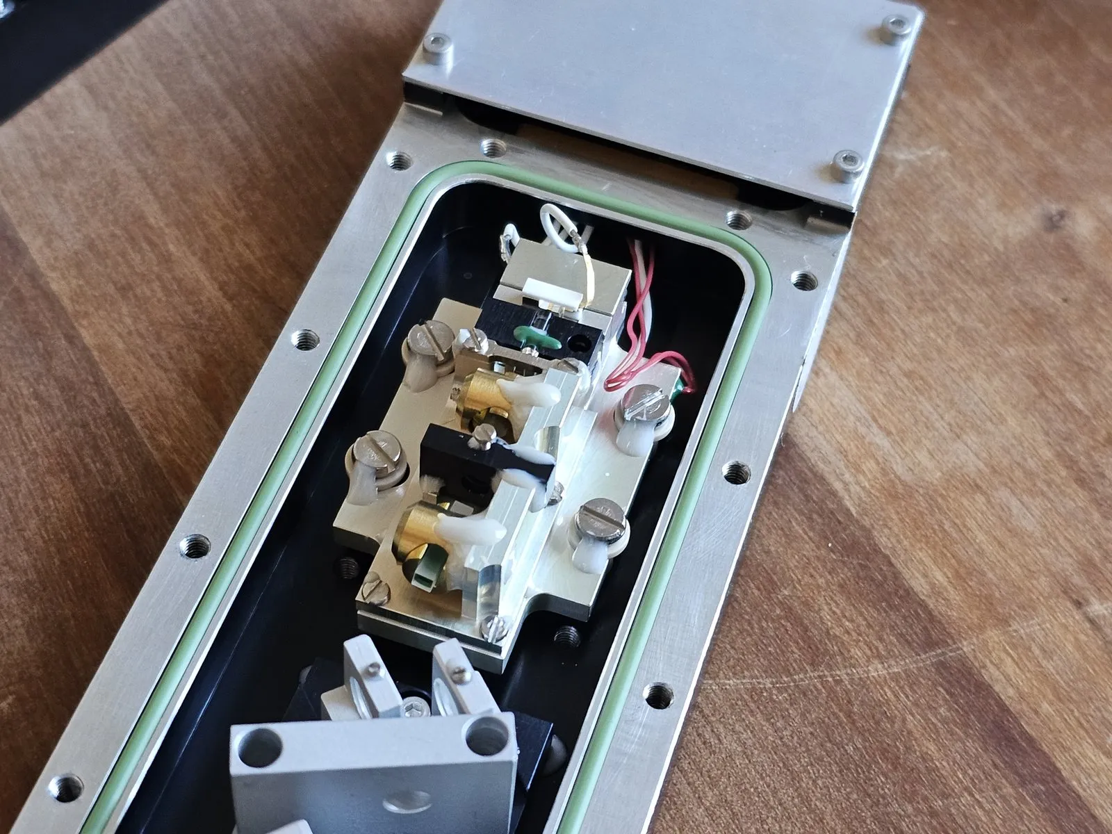 The laser block housing the microchip