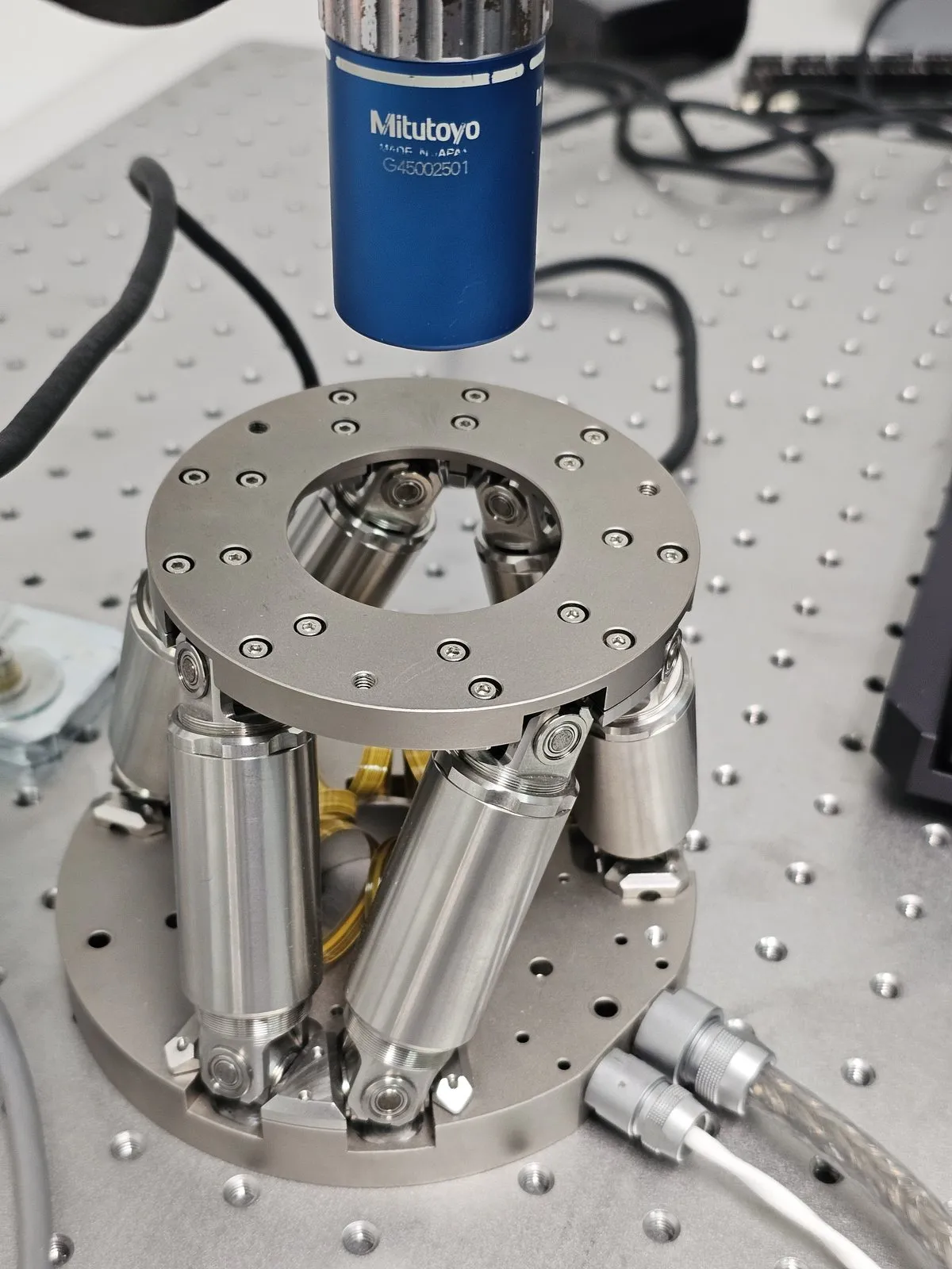 Physik Instrumente six-axis hexapod stage