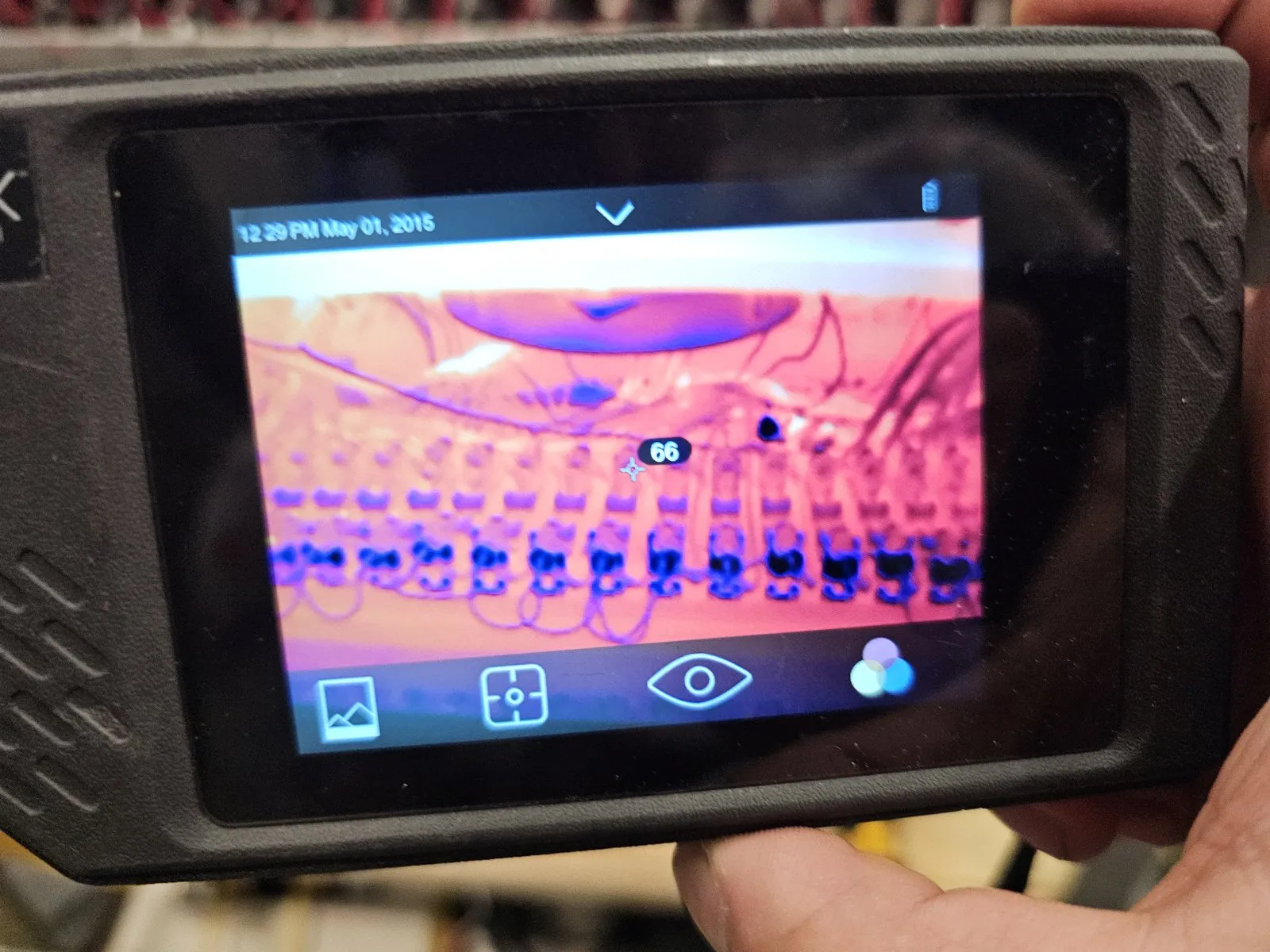 Thermal-camera view of the chamber interior